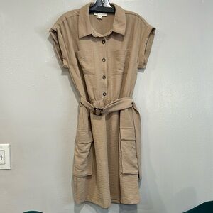 Monteau Los Angeles belted Tan dress. Perfect all seasons. With pockets!
